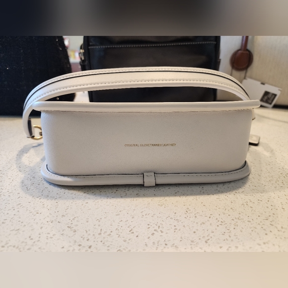 Coach Embroidered Swinger 20 - Picture 4 of 7